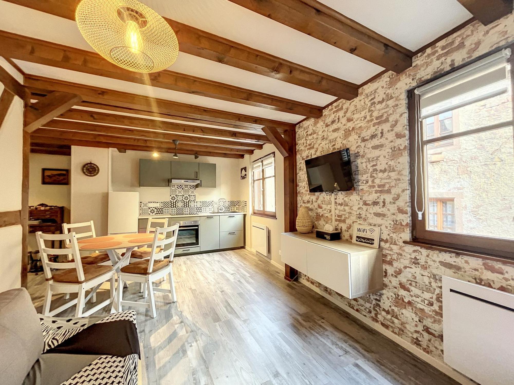 Gîte   Aux Deux Tours  Riquewihr Extérieur photo